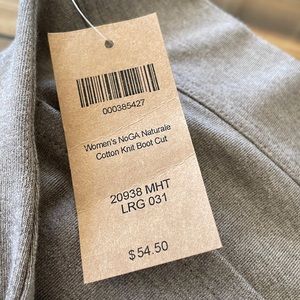 BNWT from Duluth Trading.